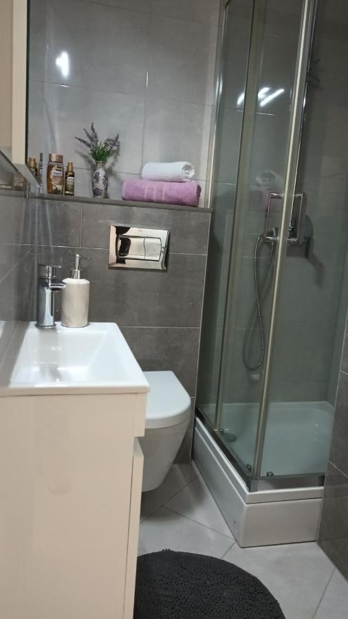 Leona Apartment-Perfect For Four Split Ngoại thất bức ảnh