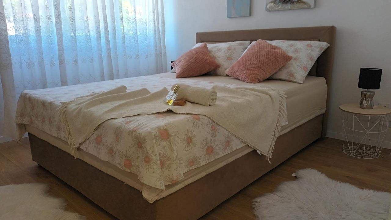 Leona Apartment-Perfect For Four Split Ngoại thất bức ảnh