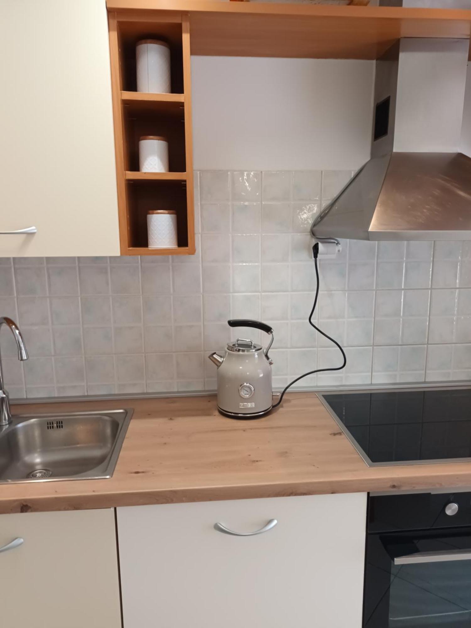 Leona Apartment-Perfect For Four Split Ngoại thất bức ảnh