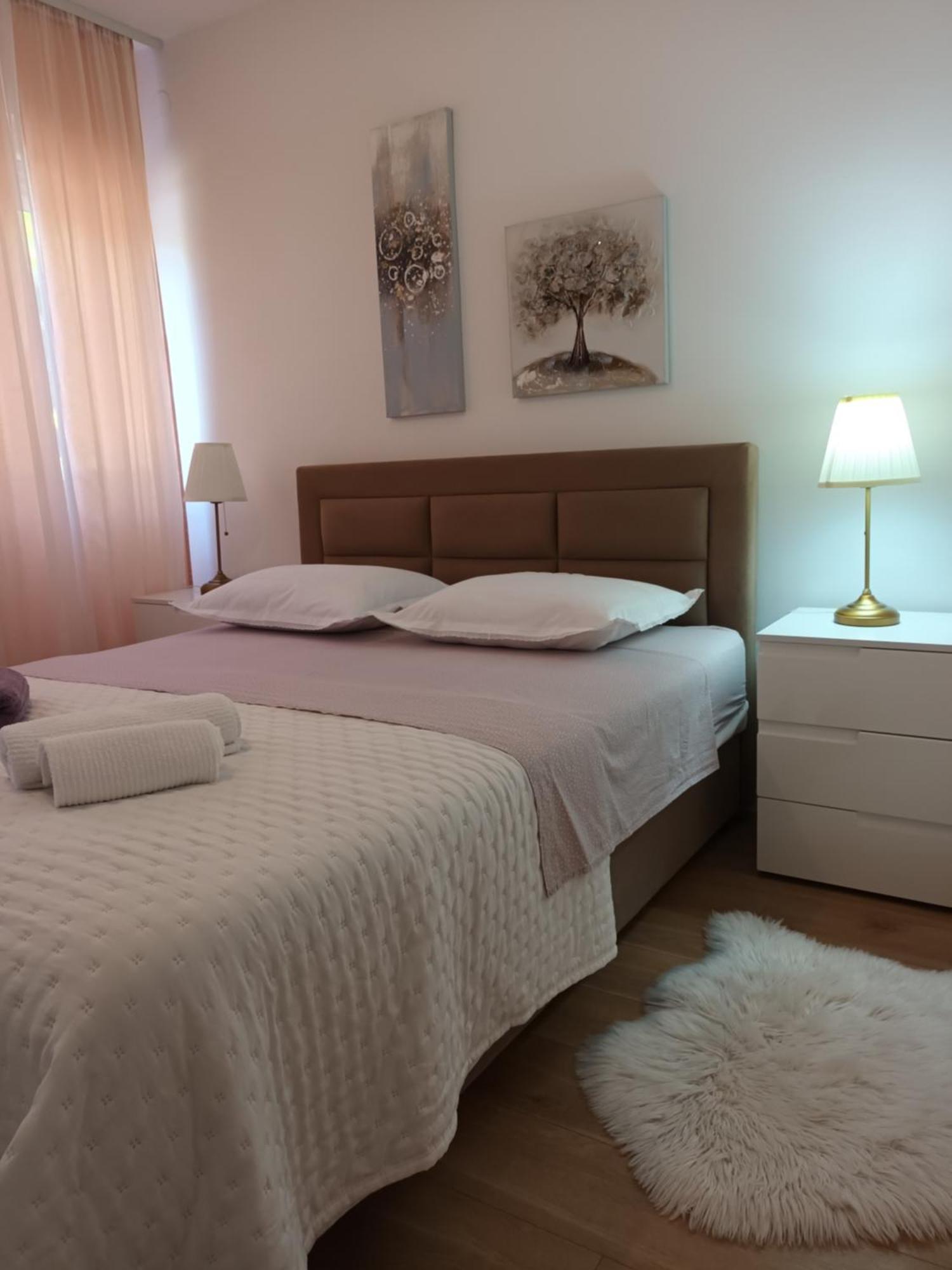 Leona Apartment-Perfect For Four Split Ngoại thất bức ảnh